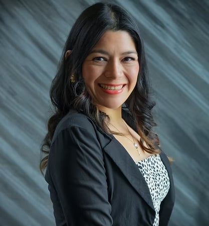 Araceli Santa Cruz tax advisor directory image
